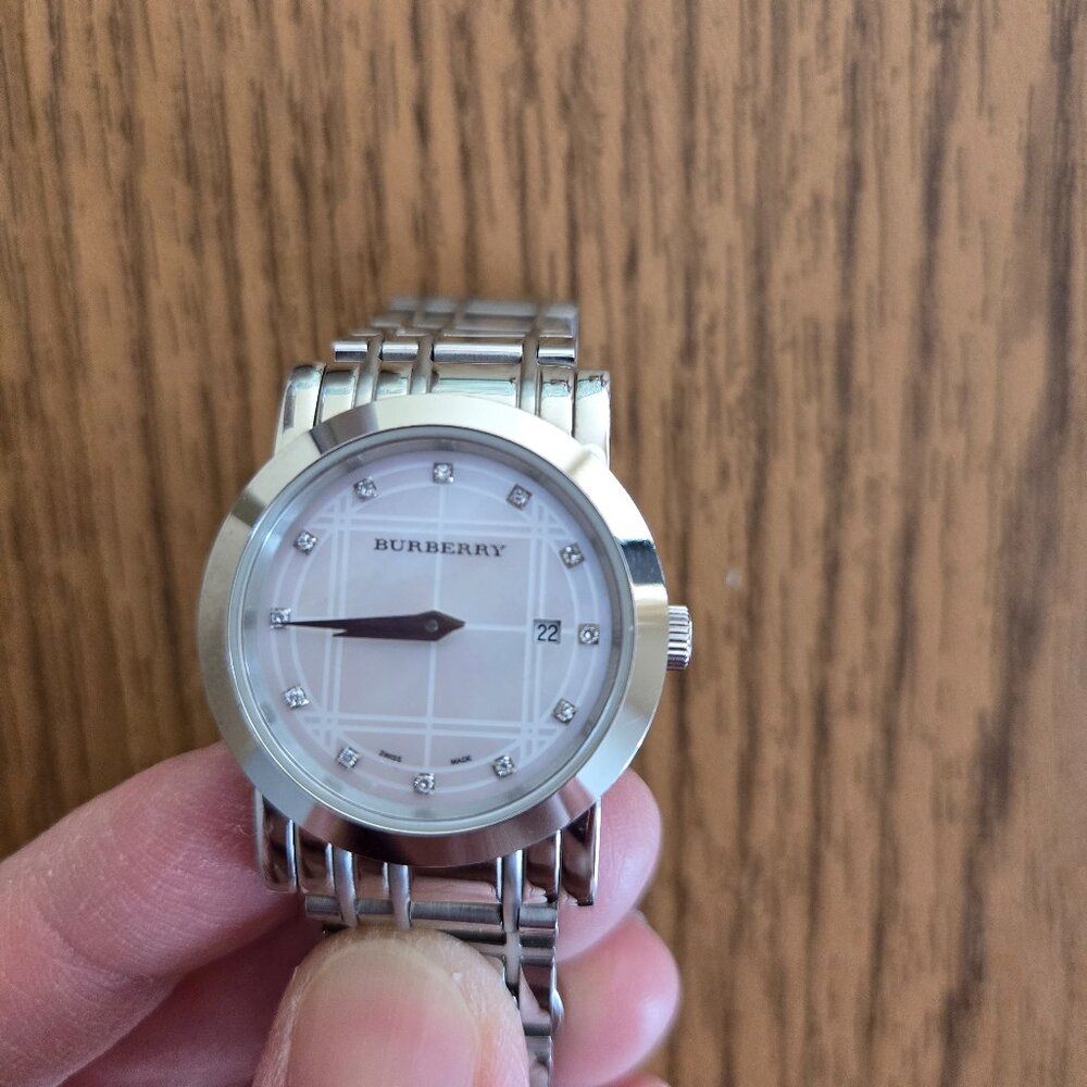 Burberry watch box